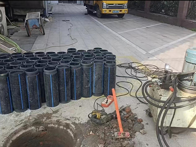 秦安PE置换管厂家 DN315置换管 非开挖管短管置换